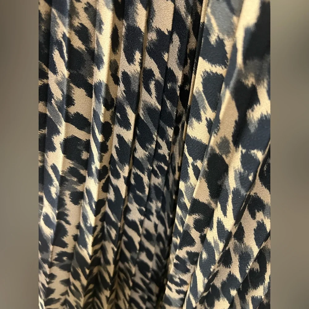 HALOGEN Animal Print Pleated Elastic Waist Midi Skirt Size Small Cheetah